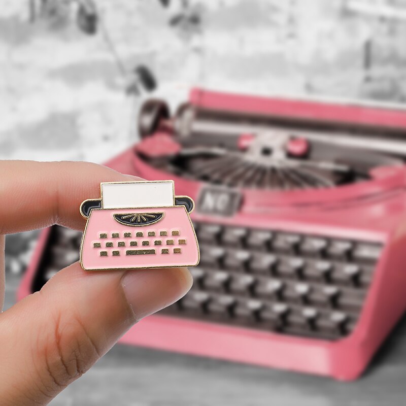 Retro Brooches - Vedazzling Accessories