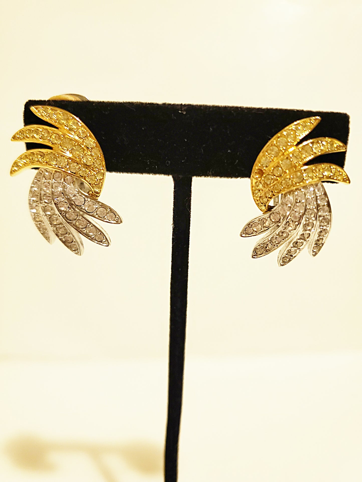 Clip-On Earrings Vintage Gold - Vedazzling Accessories