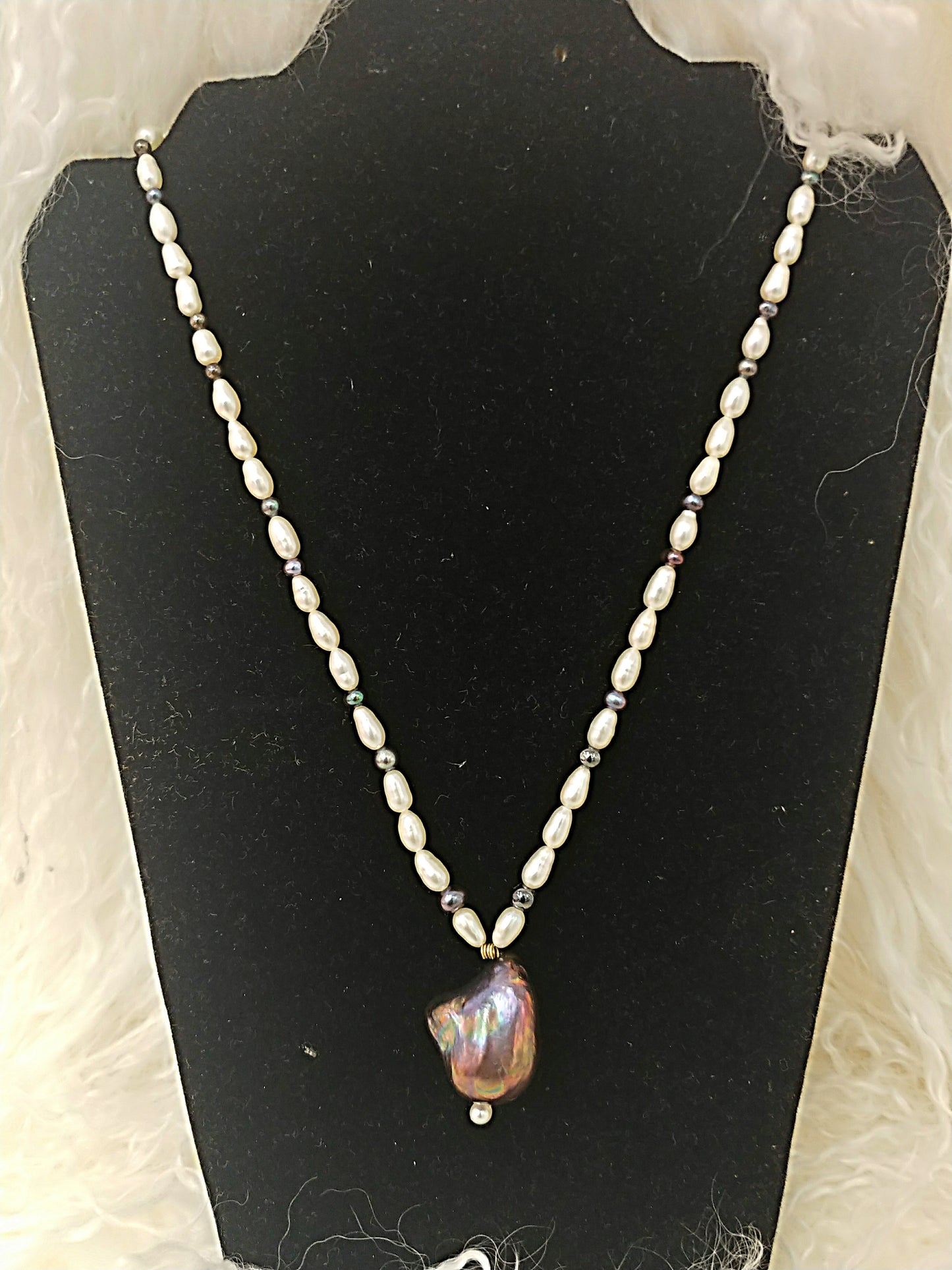 Fresh water pearl necklace with tourmaline stones - Vedazzling Accessories