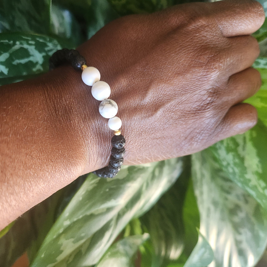 Les.bijoux.de.sandou Twa Howlite Bracelet- Vedazzling Accessories