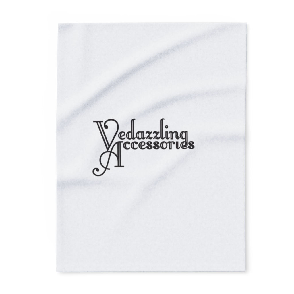 Cozy Arctic Fleece Blanket - Stylish & Soft for All Occasions