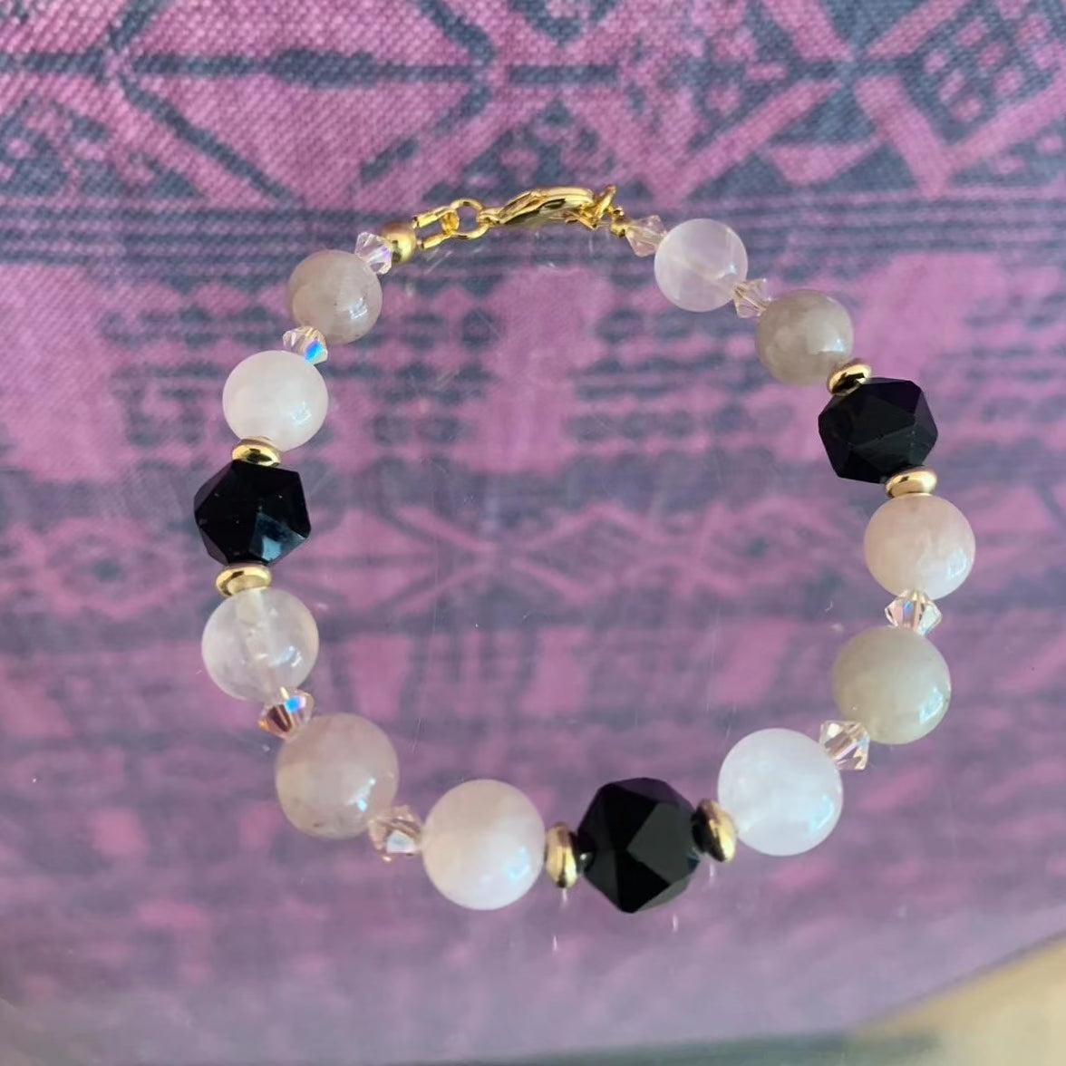 Love bead bracelet by Sandrine - Vedazzling Accessories