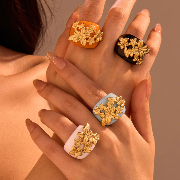 Vedazzling Resin Large Flower Ring