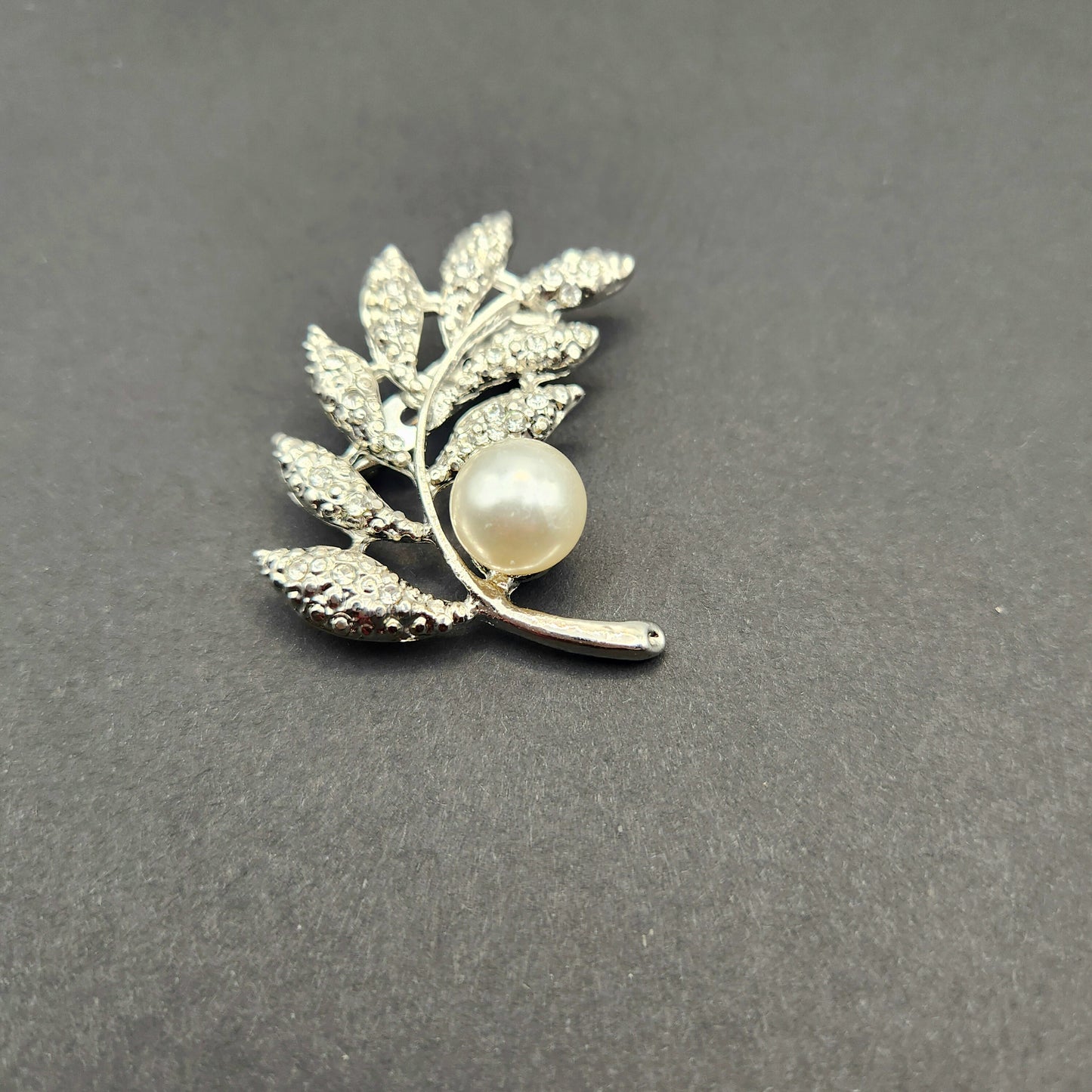 Vintage Pearl Leaf Brooch