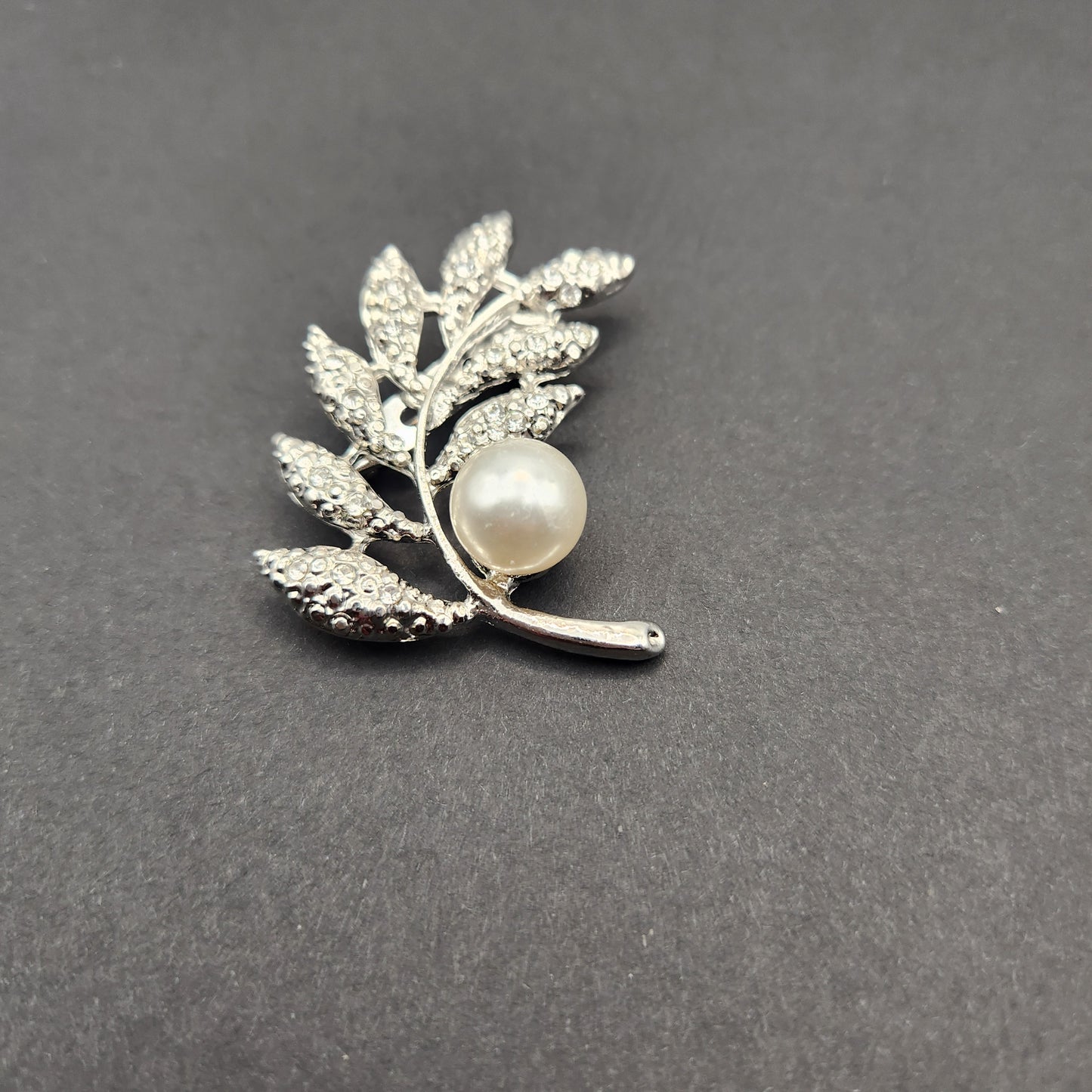 Vintage Pearl Leaf Brooch