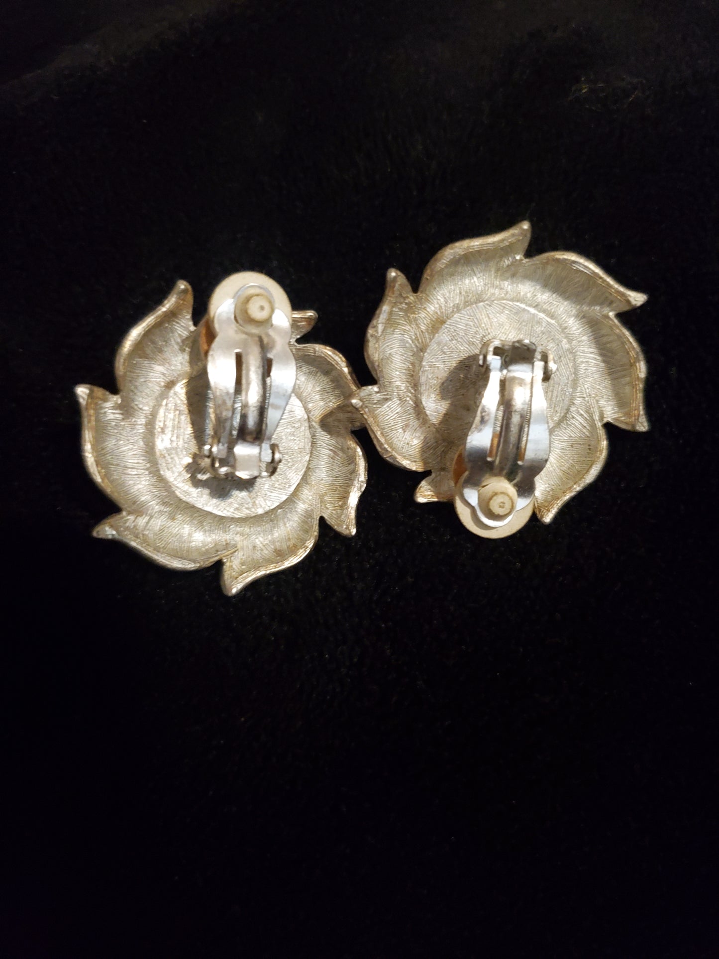 Swirl vintage earrings - Vedazzling Accessories