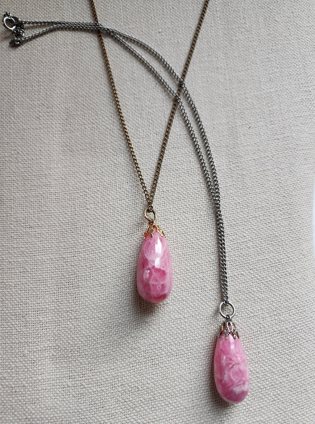 Carnelian Fun Gold Necklace-Vedazzling Accessories