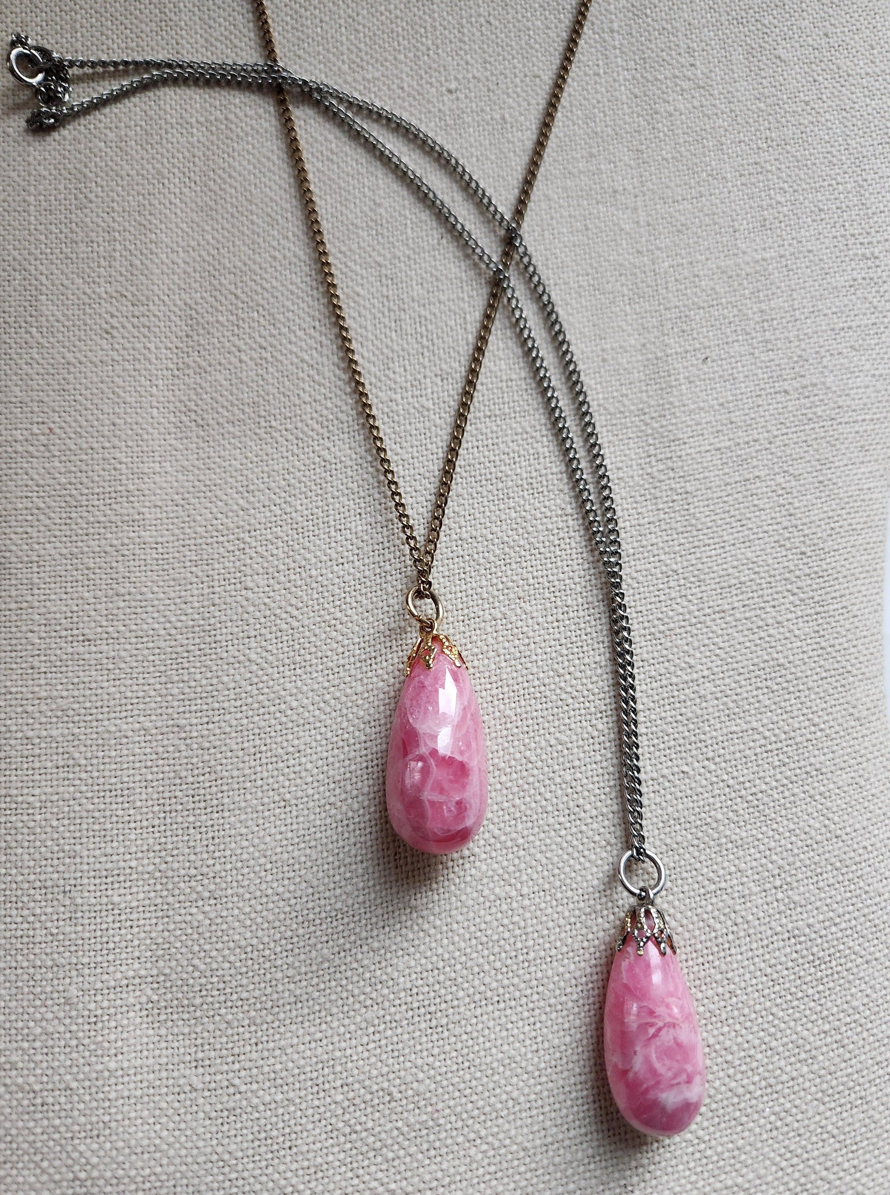 Carnelian Fun Gold Necklace-Vedazzling Accessories