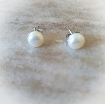 Freshwater Clear Pearl Earring Studs - Vedazzling Accessories