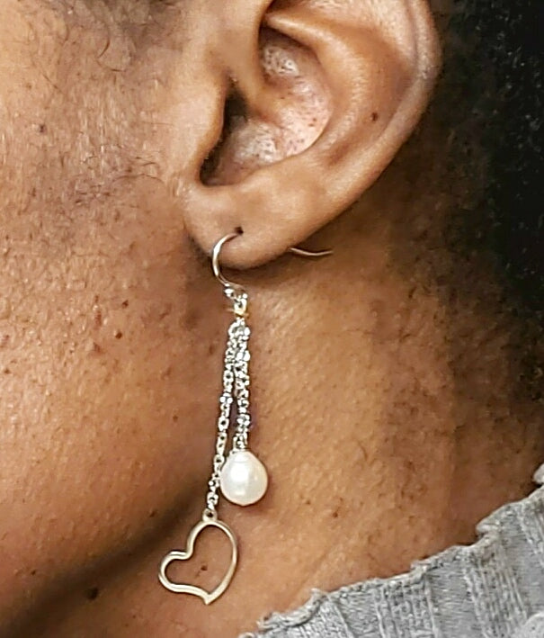 Hearted Pearl Earrings - Jane Gordon Media 2 of 2 Vedazzling Accessories