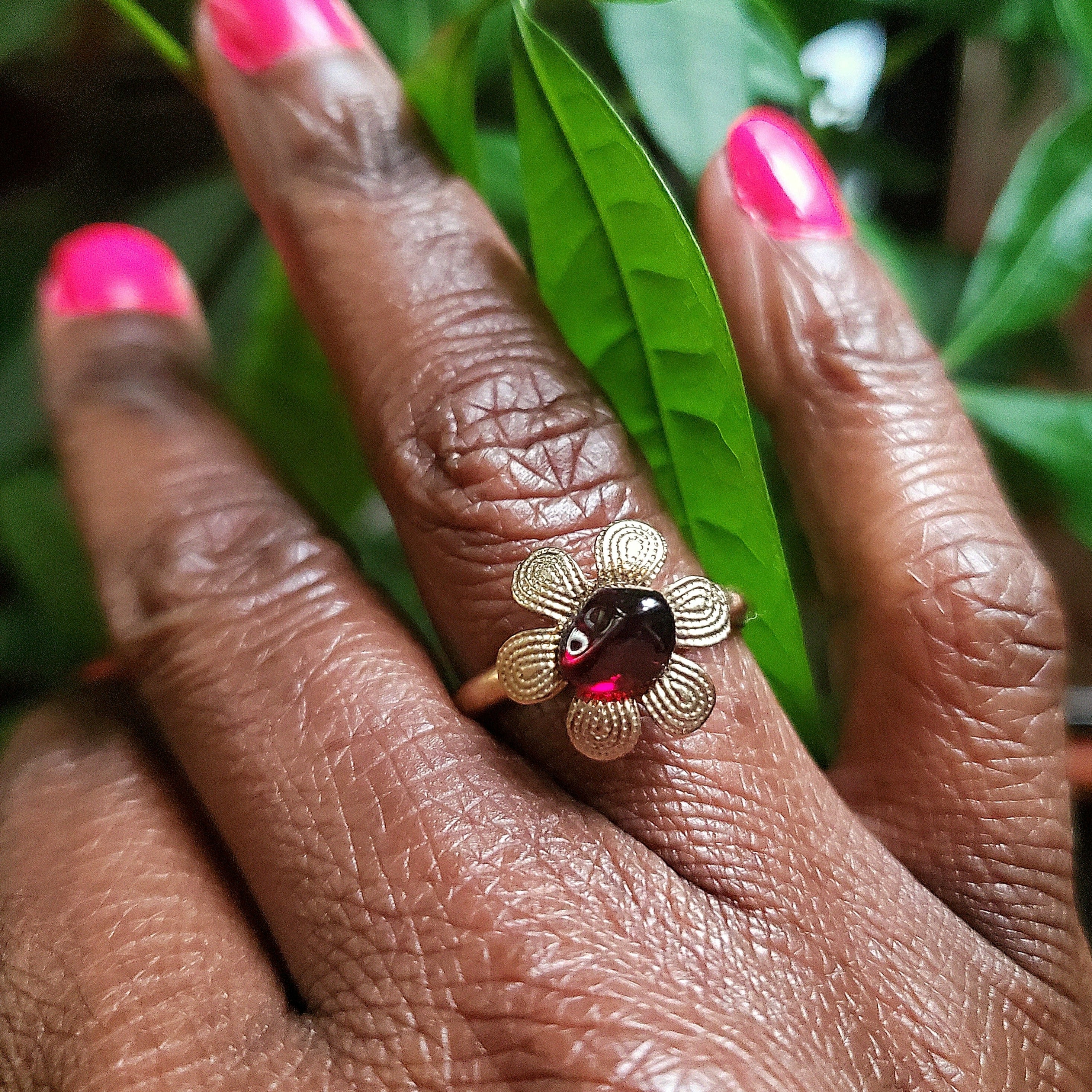 Amber Flower Vedazzling Ring - Vedazzling Accessories