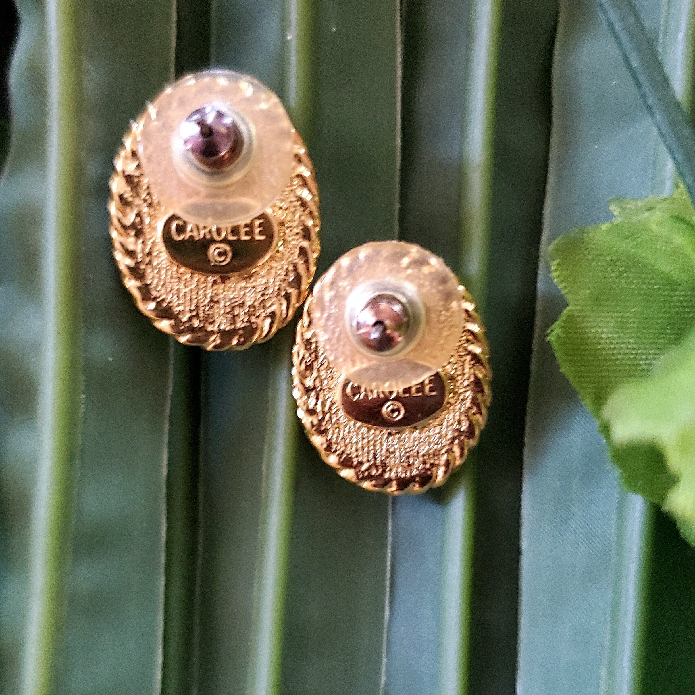 Gold Oval Vintage Earrings