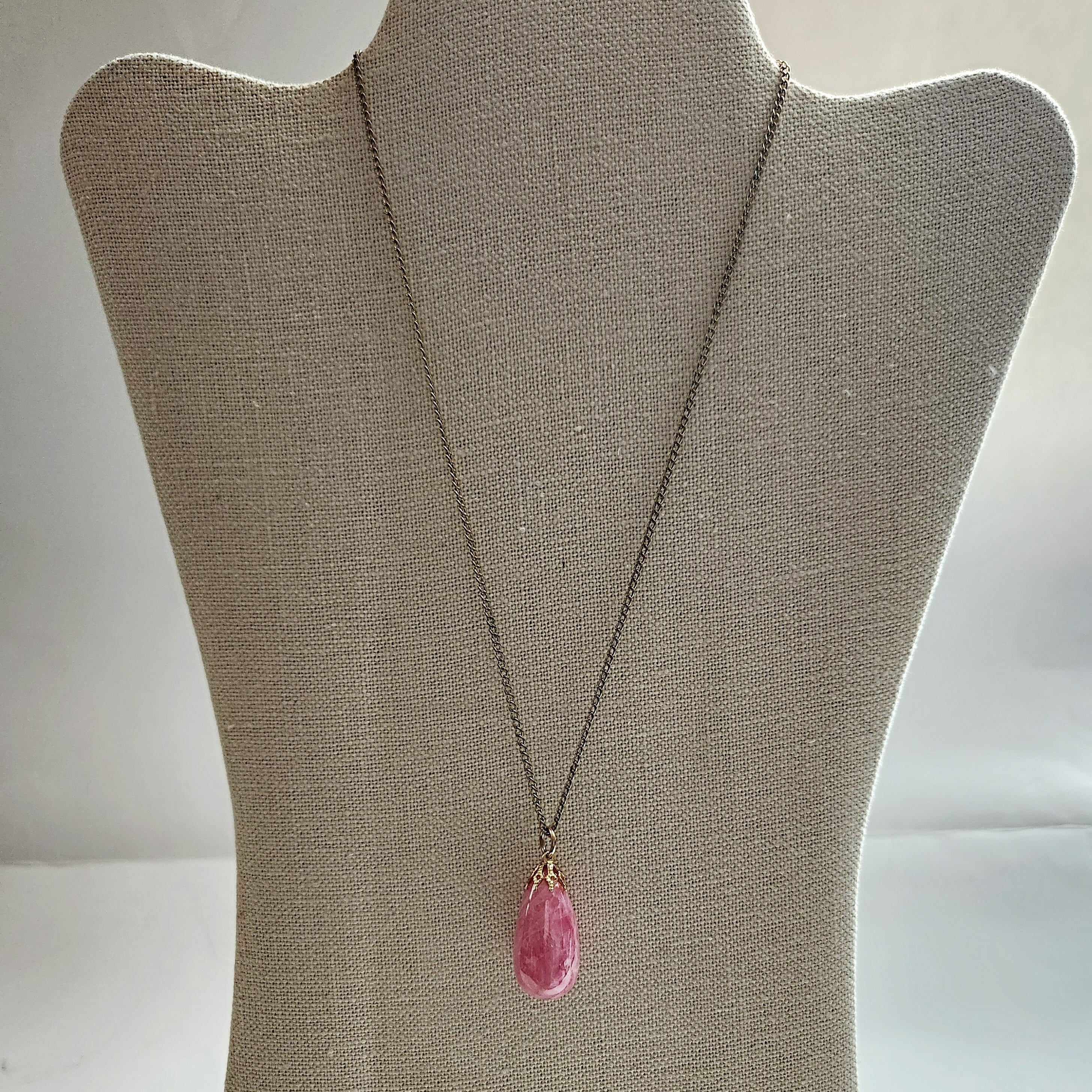 Carnelian Fun Gold Necklace- Vedazzling Accessories